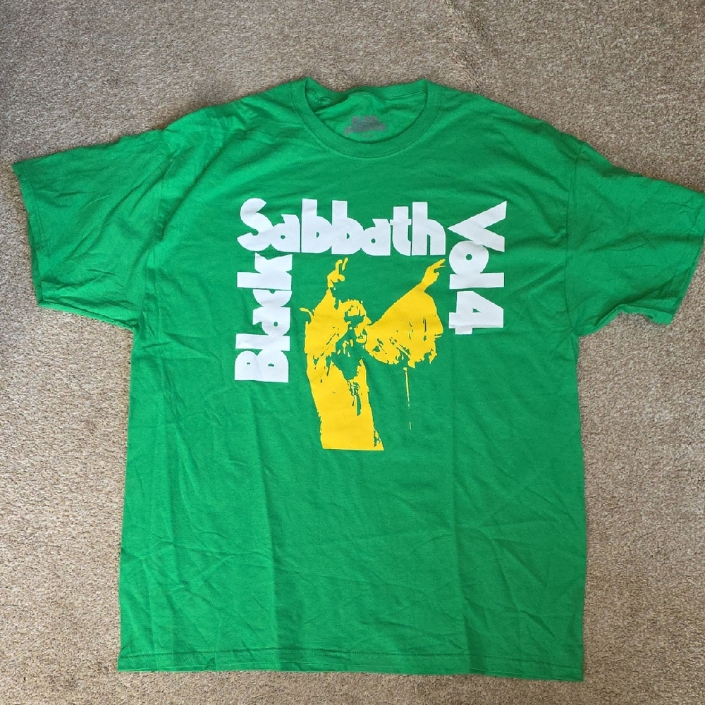 Black Sabbath Vol 4 Graphic Tee - Green, Plain Back Xl